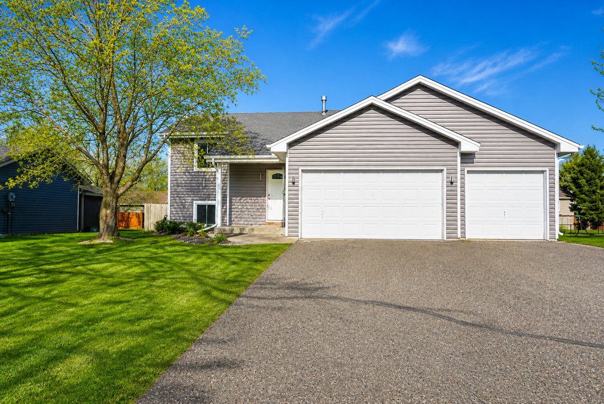 12382 Ivywood Street Nw, Coon Rapids, MN 55433 - #1