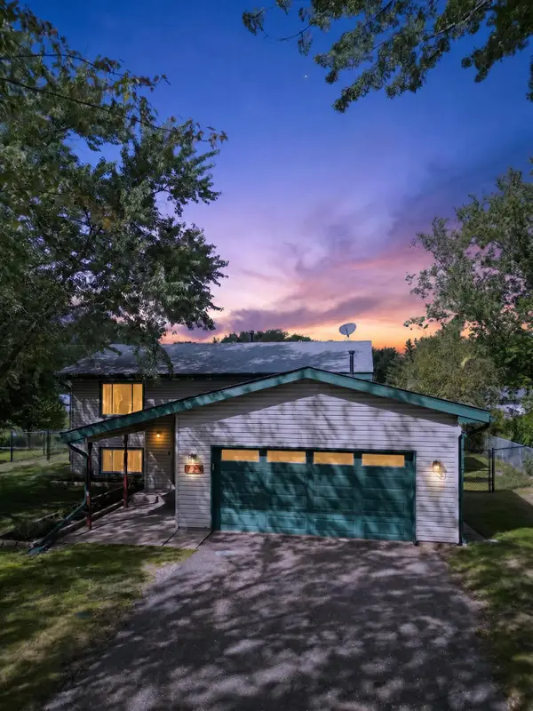 771 127th Avenue Ne, Blaine, MN 55434