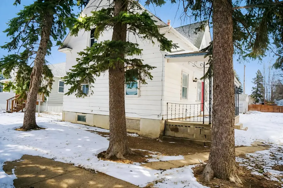 307 4th Street N, Richardton, ND 58652 - #2