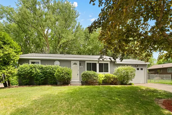 1953 Lakeaires Boulevard, White Bear Lake, MN 55110