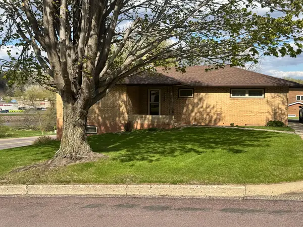 824 Brown Street, Jackson, MN 56143