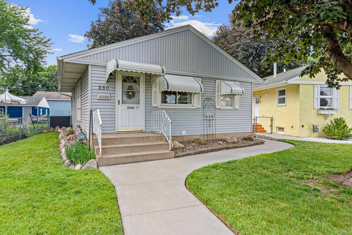 250 Macarthur Street E, South Saint Paul, MN 55075 - #1