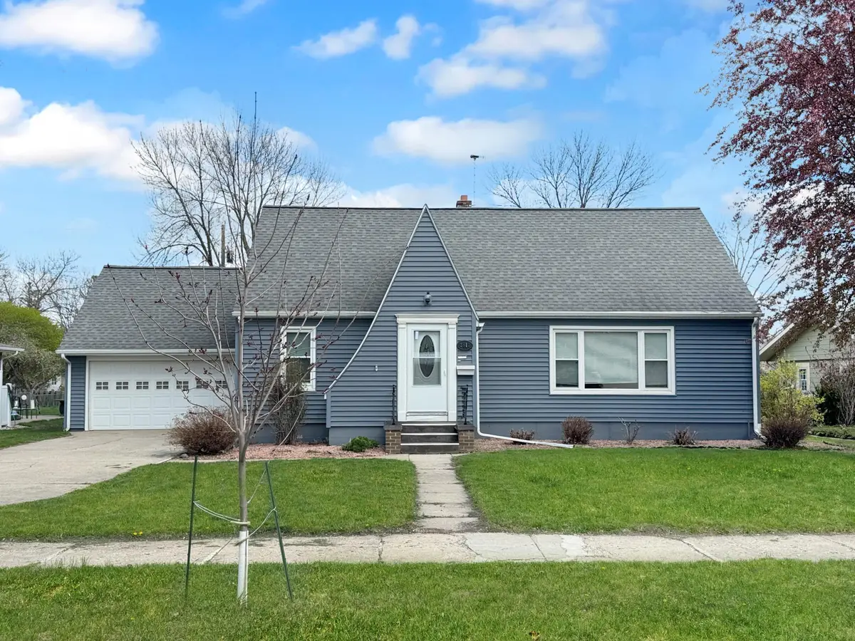 2817 Norwood Avenue, Slayton, MN 56172 - #1