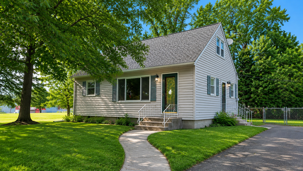 6032 Upper Afton Road, Woodbury, MN 55125
