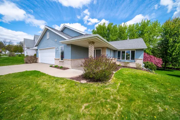3315 Oxford Lane Nw, Rochester, MN 55901