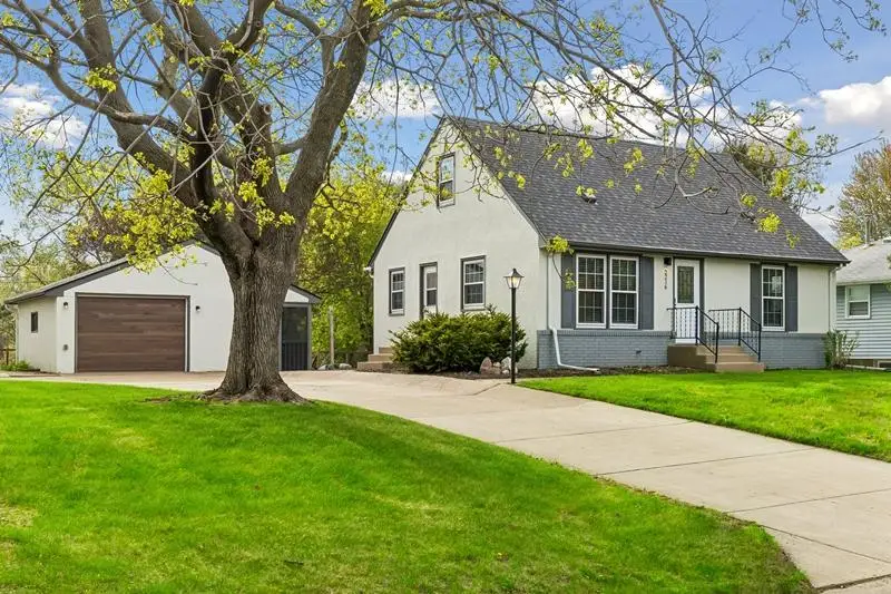 2216 Thorndale Avenue, New Brighton, MN 55112 - #1