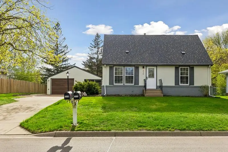2216 Thorndale Avenue, New Brighton, MN 55112 - #3