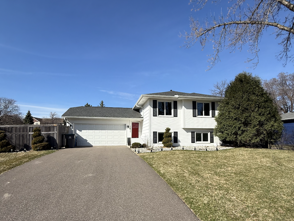 15800 49th Avenue N, Plymouth, MN 55446 - #1