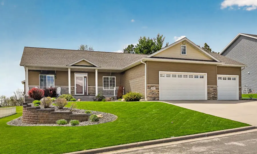847 Golfview Avenue, Zumbrota, MN 55992 - #2