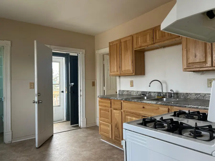 1302 W 1st Street, Duluth, MN 55806 - #2