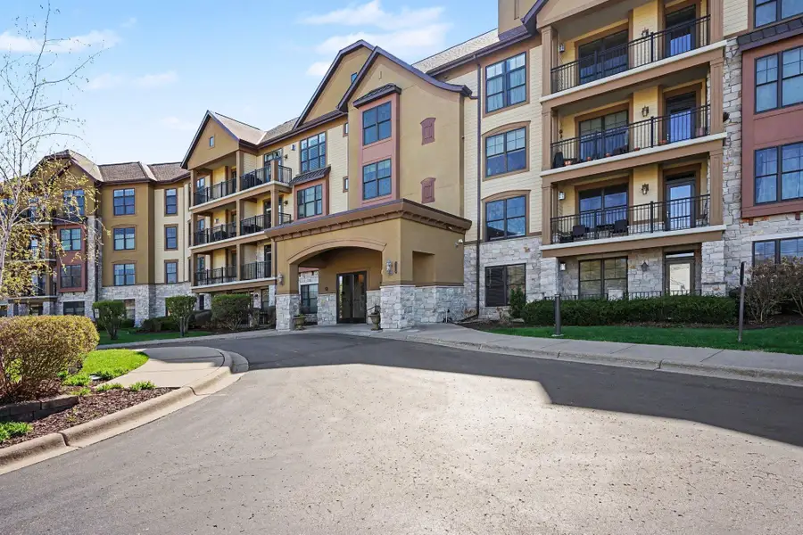1320 Riverside Lane #202, Mendota Heights, MN 55118 - #2