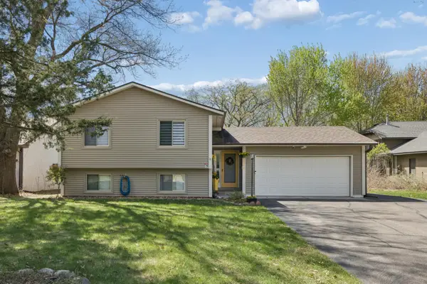 11564 Flintwood Street Nw, Minneapolis, MN 55448