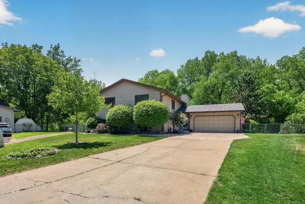 3286 York Alcove, Woodbury, MN 55125