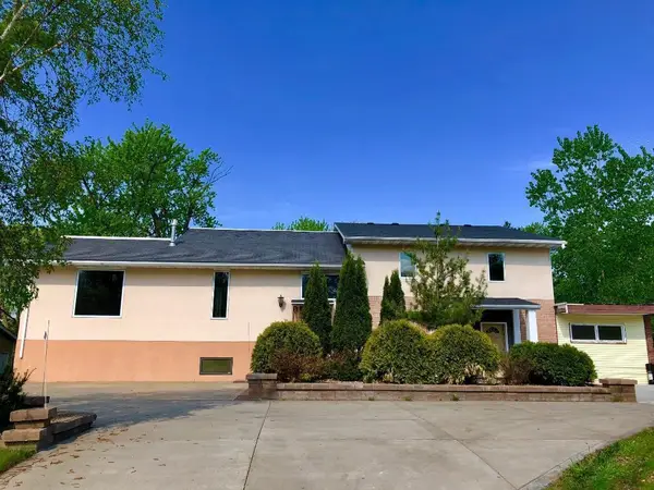 2981 Pilot Knob Road, Saint Paul, MN 55121