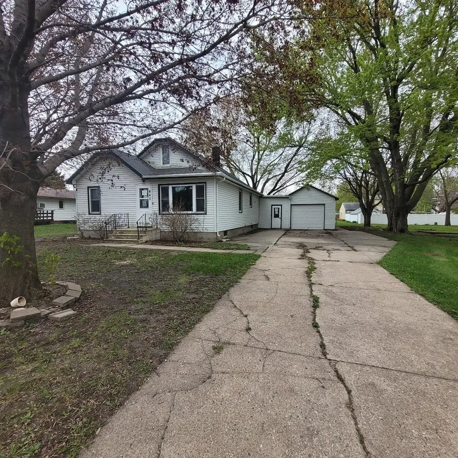 440 E Main Street, Madelia, MN 56062 - #2
