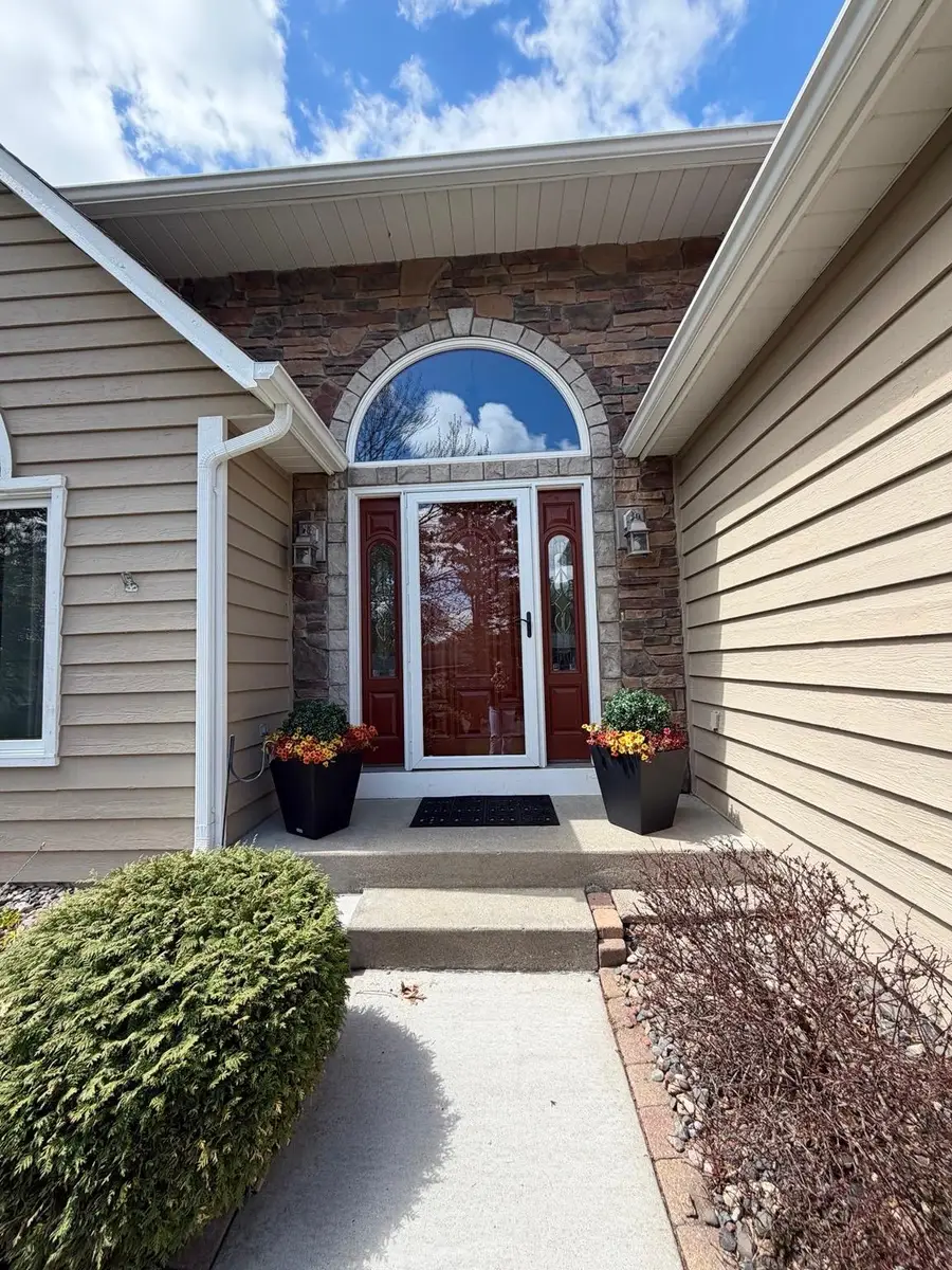 2555 Sylvan Street, Little Canada, MN 55117 - #3
