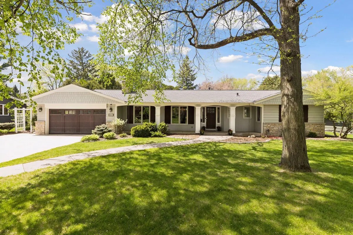 5512 Glengarry Parkway, Edina, MN 55436 - #1