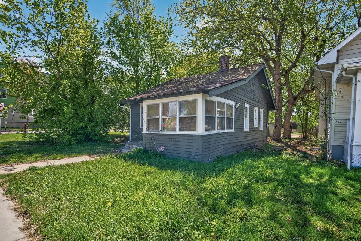 2305 Golden Valley Road, Minneapolis, MN 55411 - #1