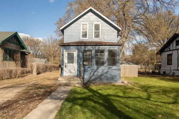 316 11th Street N, Moorhead, MN 56560