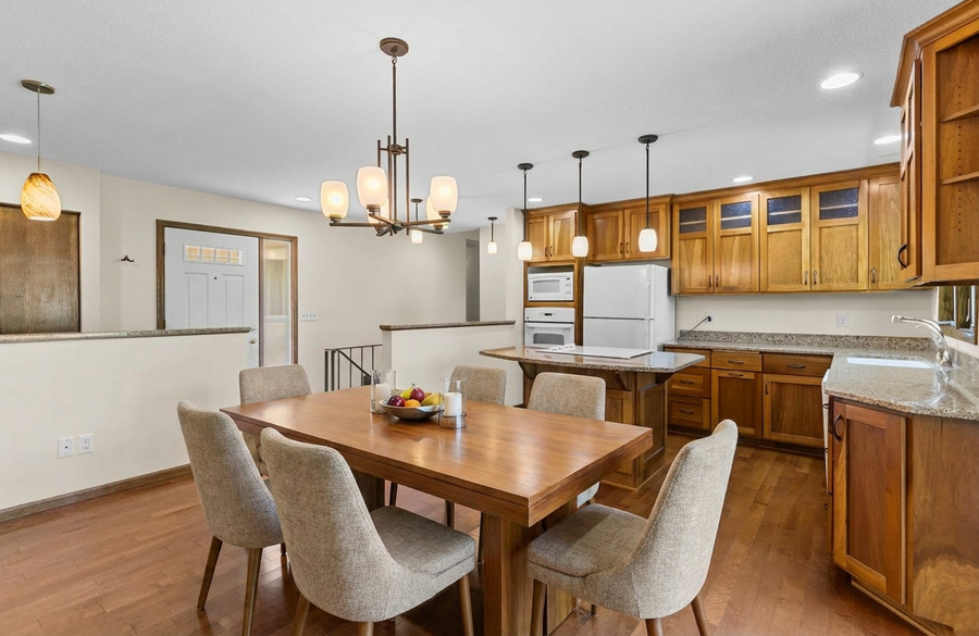 2119 Violet Lane, New Brighton, MN 55112 - #2