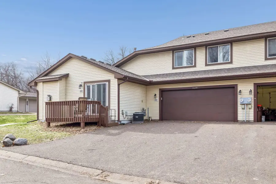 6690 Gretchen Court N, Oakdale, MN 55128 - #3
