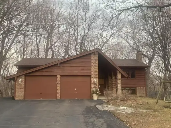 161 Choctaw Circle, Chanhassen, MN 55317