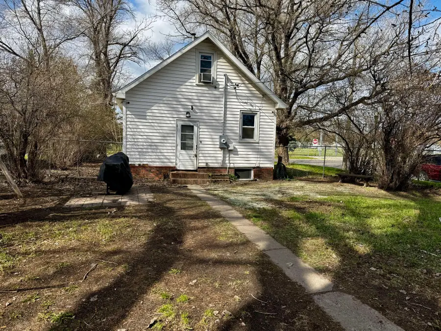 1622 S 11th Avenue S, Fargo, ND 58103 - #3