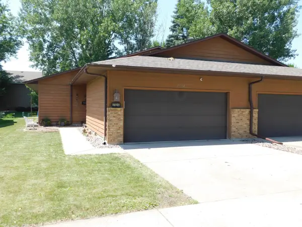 2524 25th Avenue S, Fargo, ND 58103