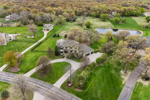2660 Deer Ridge Ne, Blaine, MN 55449