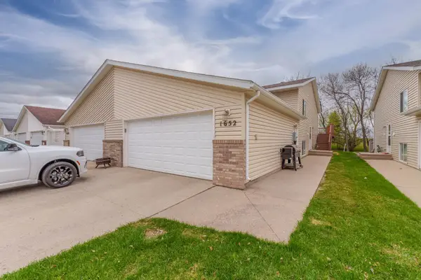 1652 10th Street W, West Fargo, ND 58078