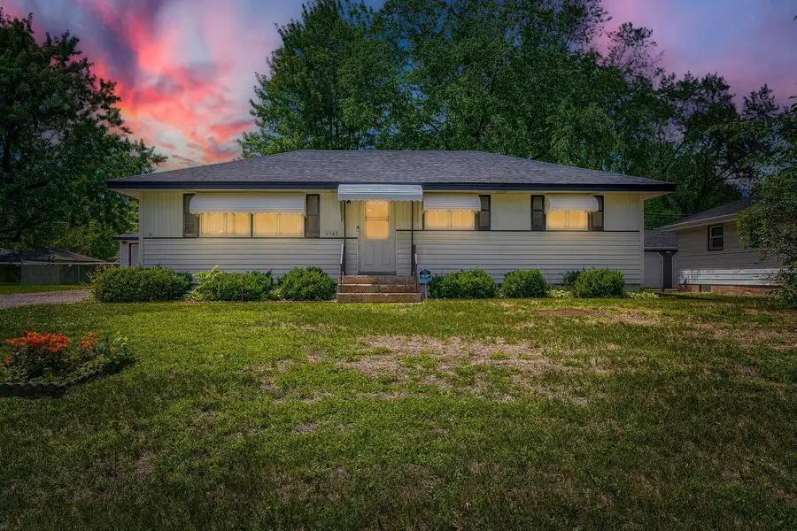 6943 Logan Avenue N, Brooklyn Center, MN 55430 - #2
