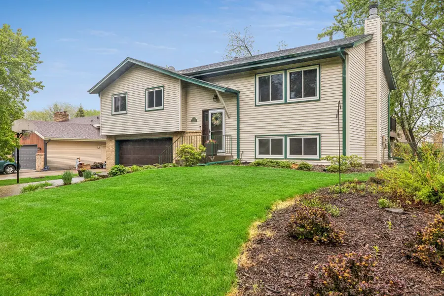 710 Clearbrook Lane, Vadnais Heights, MN 55127 - #2
