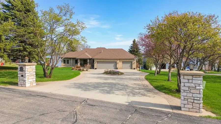 5979 24th Street Ne, Willmar, MN 56201 - #2
