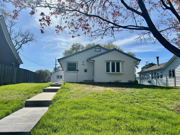 306 Madison Avenue S, Edina, MN 55343