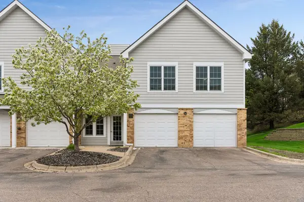 6000 Chasewood Parkway #204, Hopkins, MN 55343