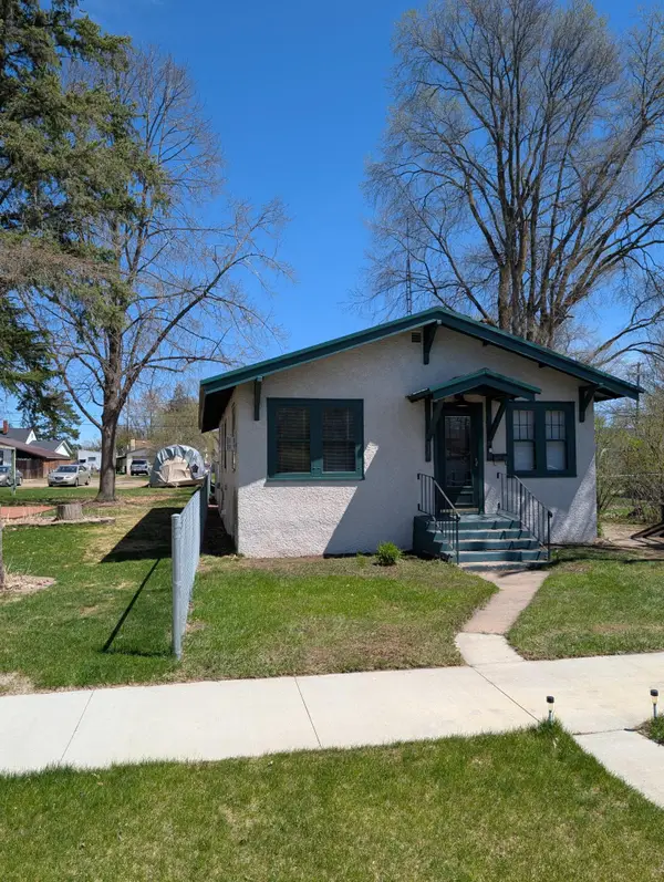 715 3rd Street Se, Little Falls, MN 56345