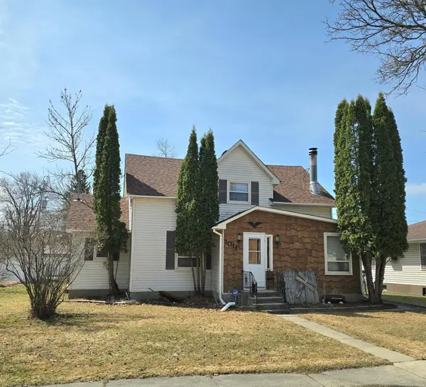 1011 10th Street, International Falls, MN 56649