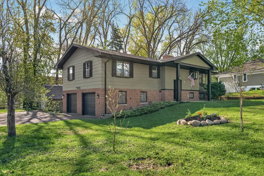 2722 Vale Crest Road, Crystal, MN 55422 - #2
