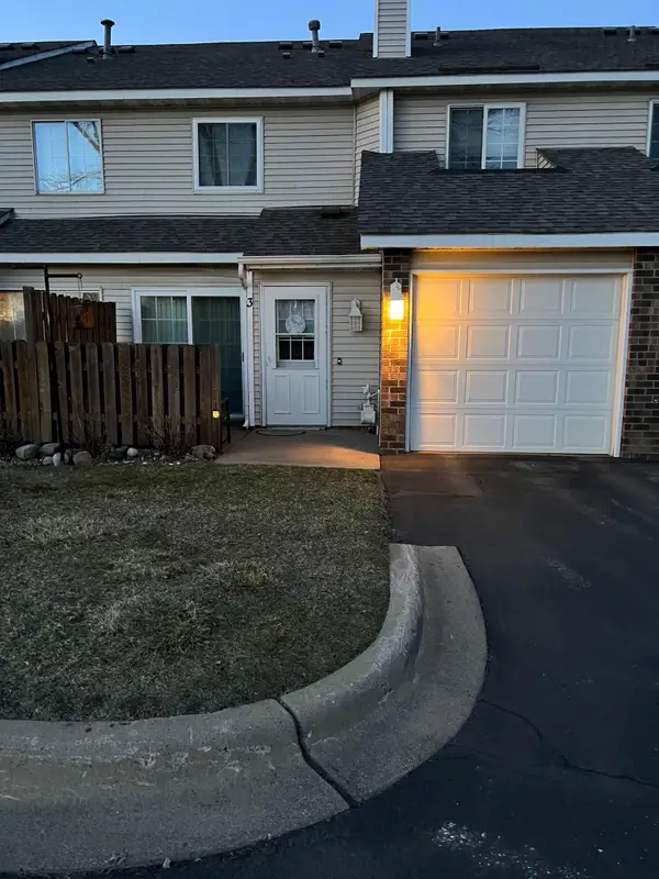 7026 19th Street N #3, Oakdale, MN 55128