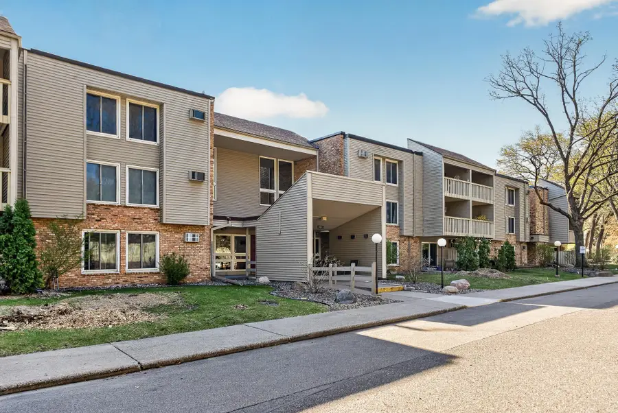 4045 Hodgson Road #211, Saint Paul, MN 55126 - #2