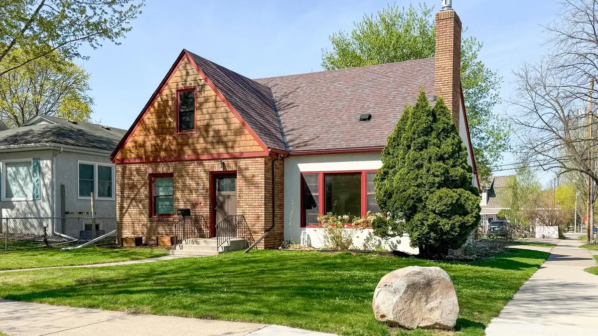 2748 NE Ulysses Street Ne, Minneapolis, MN 55418 - #1