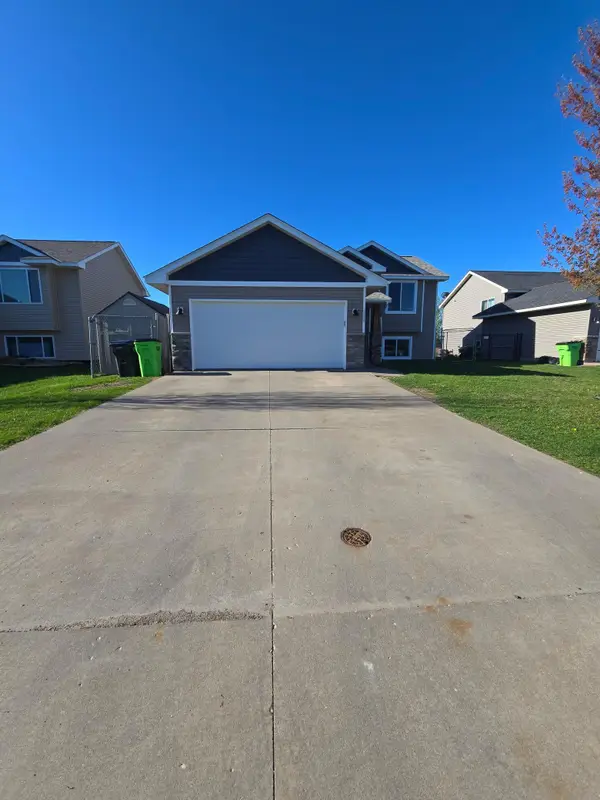 1314 Blue Jay Place, New Richmond, WI 54017
