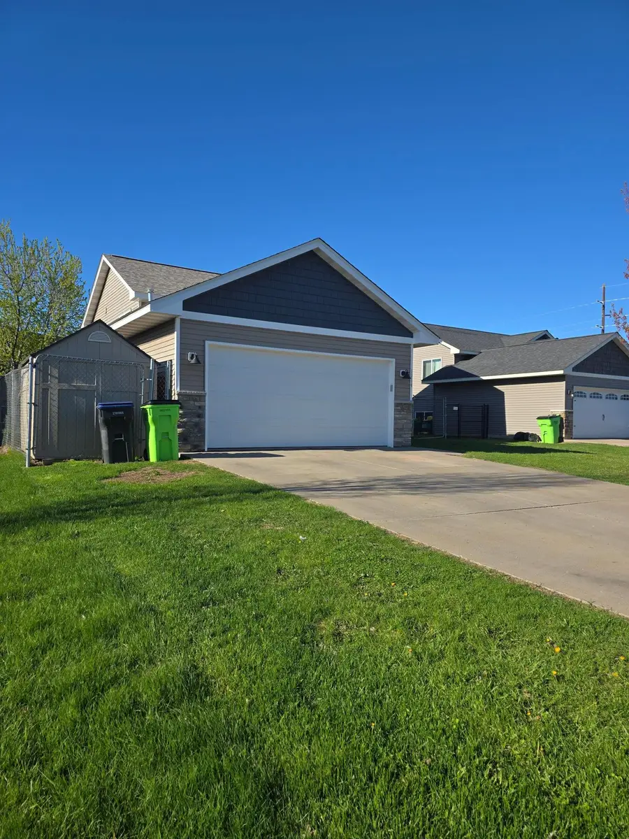 1314 Blue Jay Place, New Richmond, WI 54017 - #2