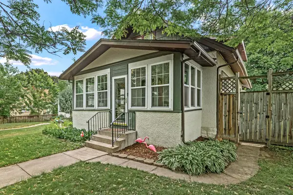 2911 Lincoln Street Ne, Minneapolis, MN 55418