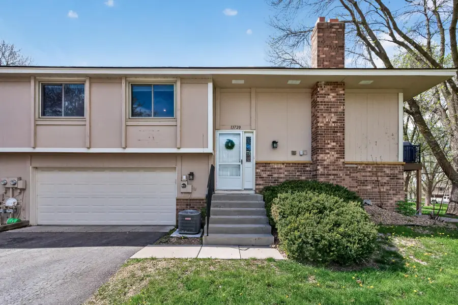13720 74th Avenue N, Maple Grove, MN 55311 - #2