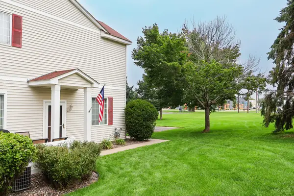 13049 Europa Trail Way N #H, Hugo, MN 55038