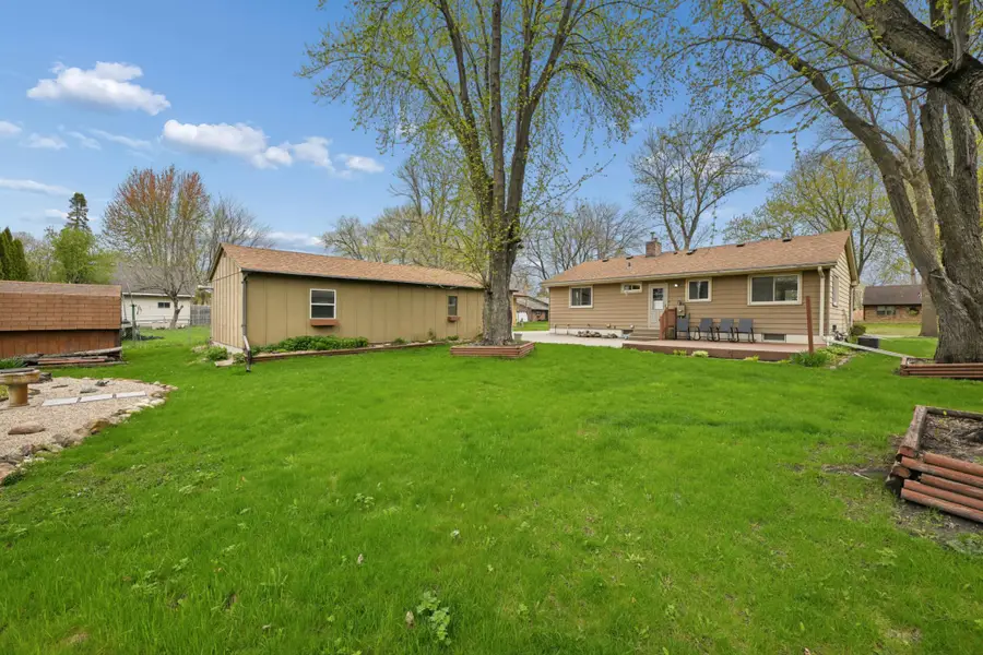 106 Garden Road Ne, Hutchinson, MN 55350 - #2
