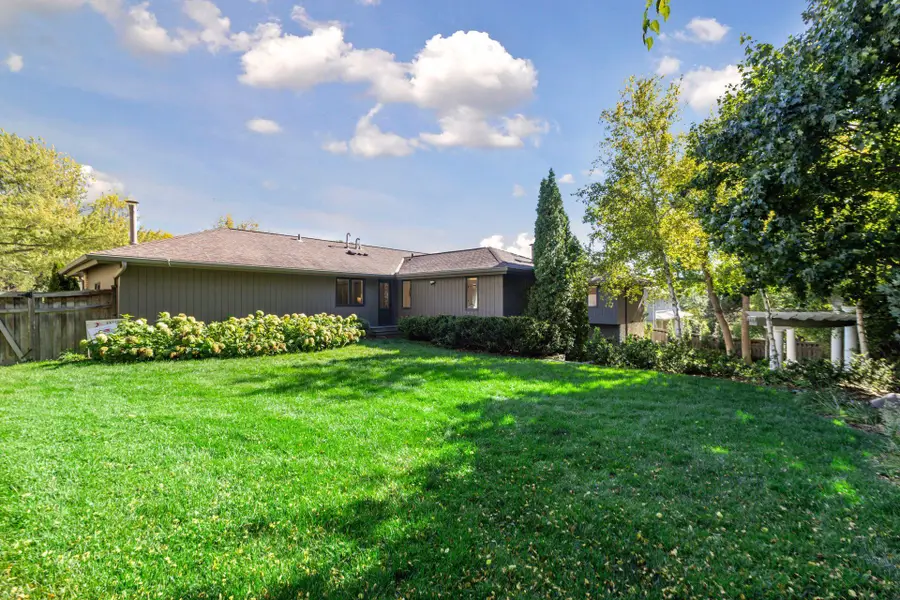 5708 Camelback Drive, Edina, MN 55436 - #3