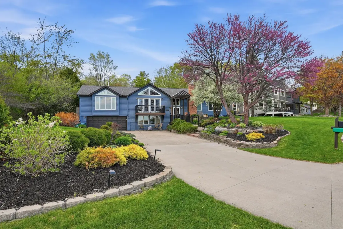 10920 32nd Avenue N, Plymouth, MN 55441 - #1