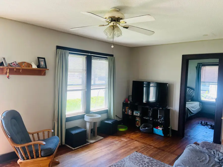 319 8th Street E, Albert Lea, MN 56007 - #3